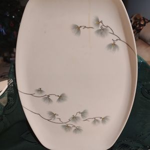 <SOLD Vintage Stetson Melmac melamine platter features a beautiful floral design